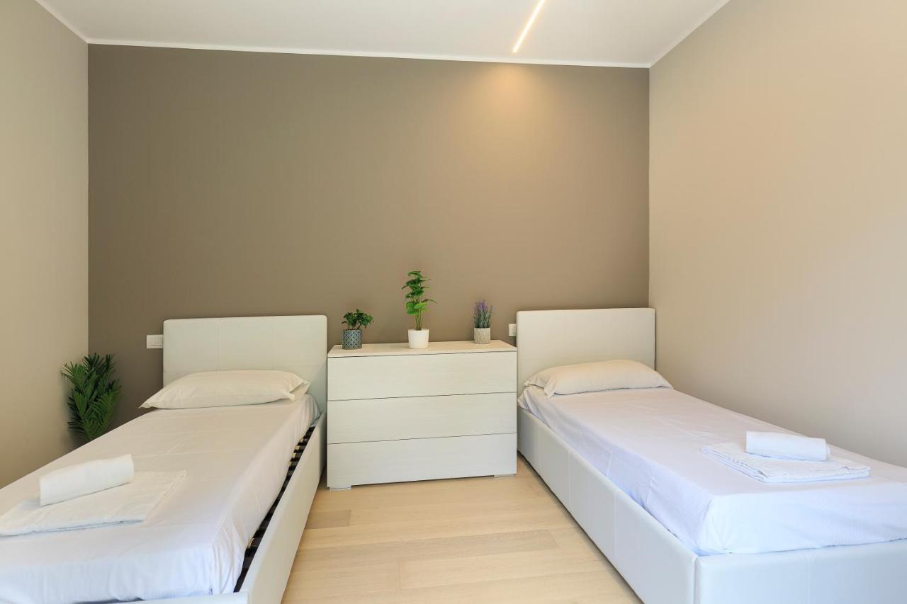 Skylake Penthouse By Impero House Stresa Exterior foto
